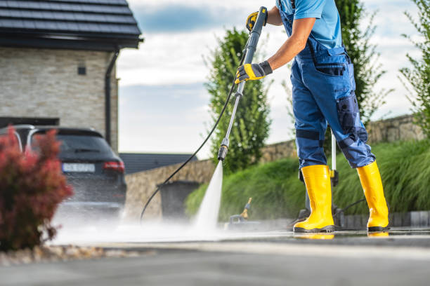 Best Pool Deck Cleaning  in Sparta, MO